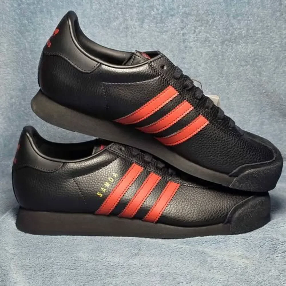 Adidas Samoa Black Red Stripes Mens Size 11 or Womens 12
